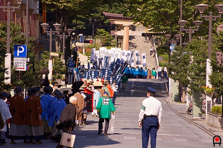 宇都宮二荒山神社に向かう社参行列の写真