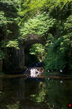 濃溝の滝(亀岩の洞窟)の写真