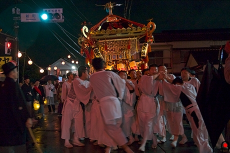 麻賀多神社大神輿揉んでる時の写真
