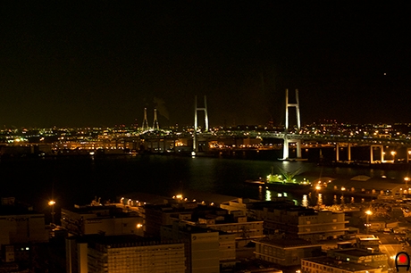 横浜ベイブリッジ方面の夜景の写真