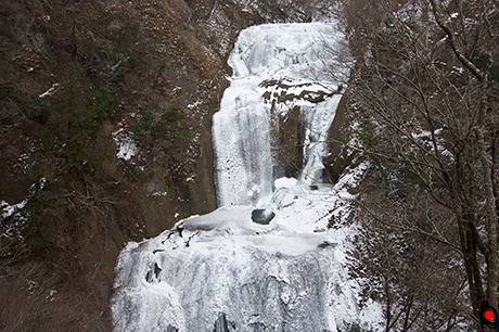 第2観瀑台から袋田の滝の写真