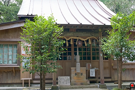 魚見塚浅間神社本殿の写真