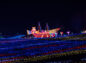 芝生広場の船のイルミネーションの写真